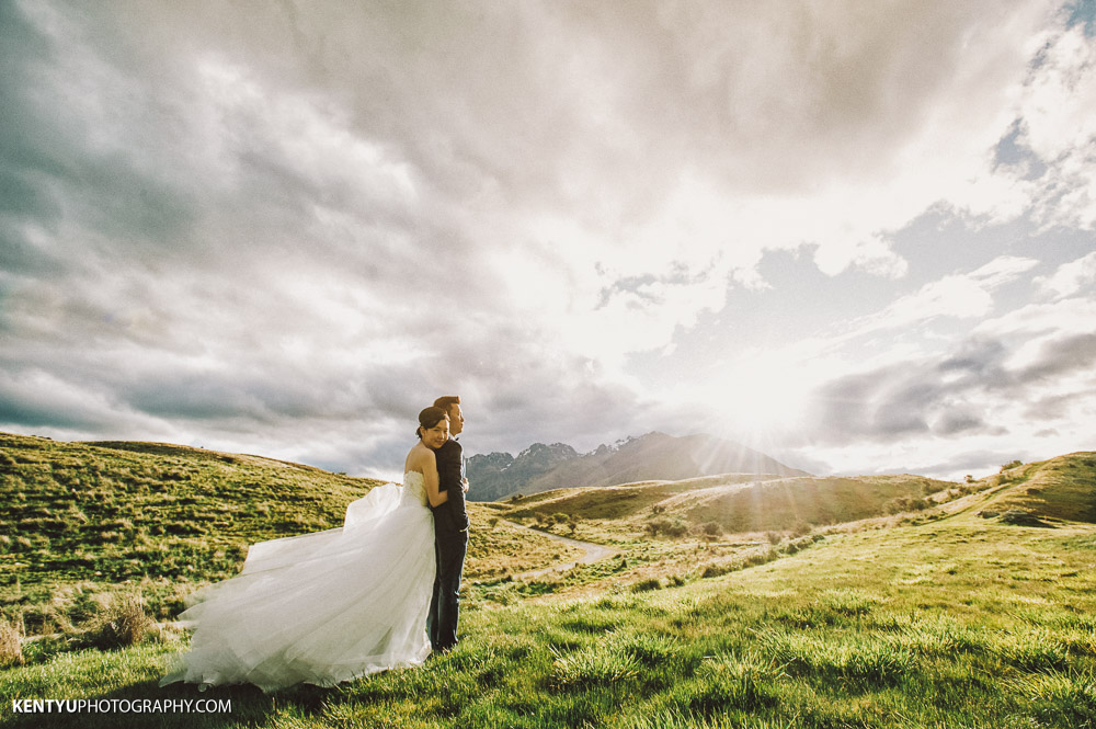 New Zealand Pre-Wedding | Magnificent Queenstown Landscape | Alyson & Samuel