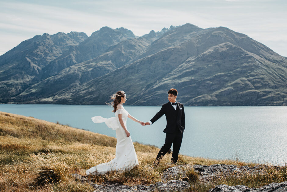 New Zealand mountain top pre-wedding with amazing view